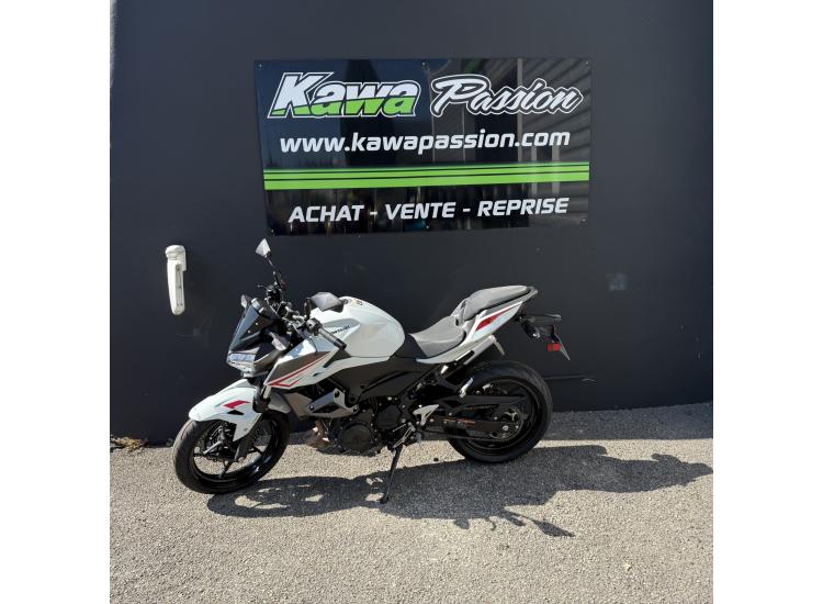 KAWASAKI Z400