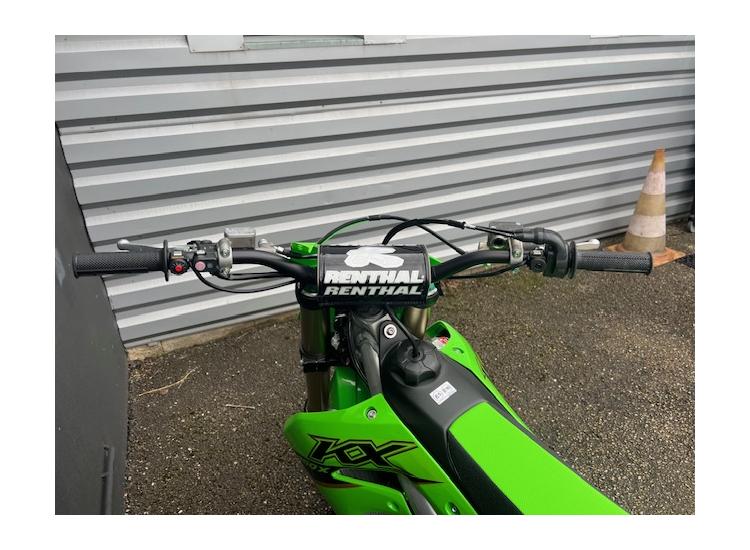 EXCEPTIONNEL DESTOCKAGE KX 450 X NEUVE DE 2022 